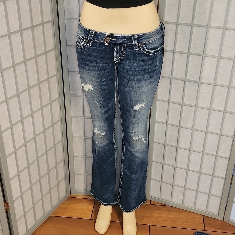 **Silver Jeans 👖  "Tuesday"**